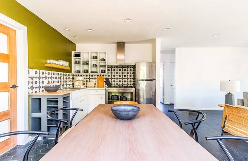 Bixby North House | Elegant Long Beach Getaway - 2 Units & Patio