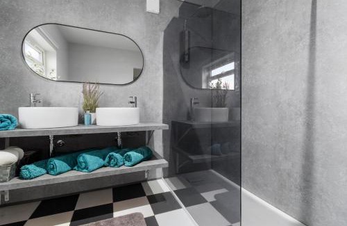 Malvern Apartment | Elegant Malvhina Retreat on the Malvern Hills