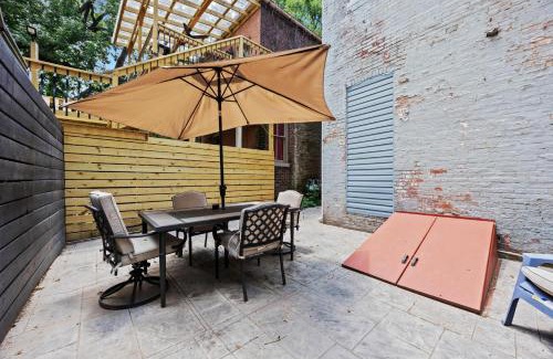 Old Louisville House | Elegant Manor w Private Yard & Modern Amenities