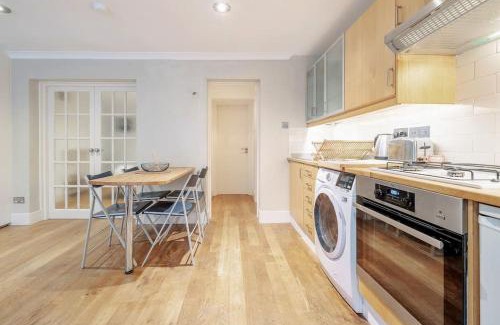 Bryanston and Dorset Square Apartment | Elegant Marylebone Hideaway