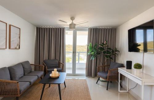 Sardinera Apartment | Elegant & Modern Oceanfront Escape