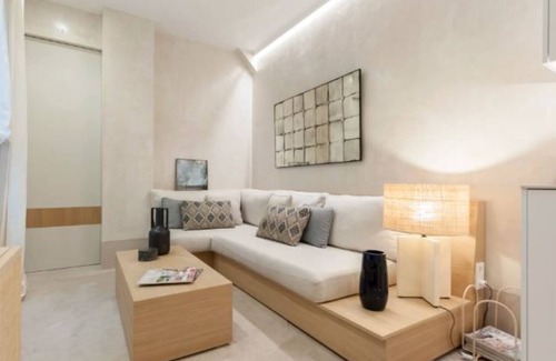 Huertas Apartment | Elegant Neptuno-cortes Apartment for 2 People