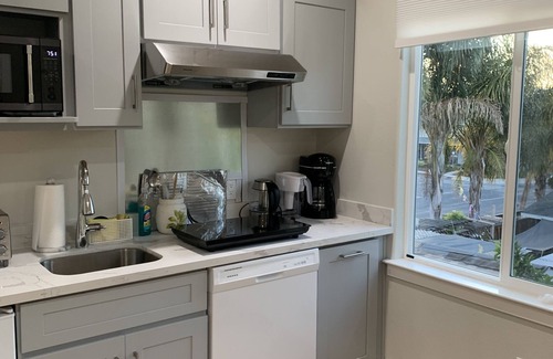 Milpitas House | Elegant new 1B1B attached suite at East Milpitas