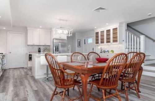 Fairfield House | ELEGANT NEW 4 BEDROOM WATERFRONT HOUSE- SUMMER DREAM