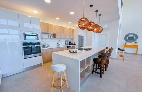 Jaco Apartment | Elegant Oceanview Penthouse - Steps from Jaco Beach & Nightlife