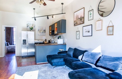 Old City Apartment | Elegant Old City Loft - Downtown