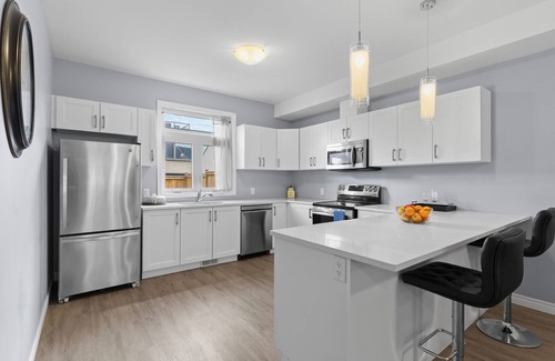 Pelham House | Elegant, Peaceful Retreat near Niagara Falls