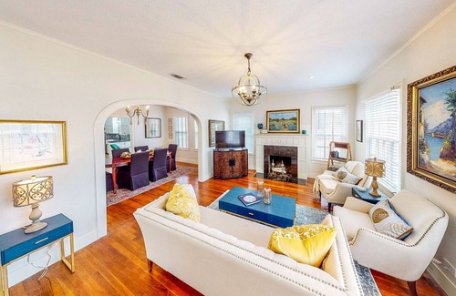 Texarkana House | Elegant & remodeled home in historic neighborhood