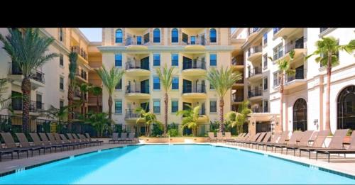 City West Apartment | ELEGANT RESORT-SoCal-Lux on 3rd