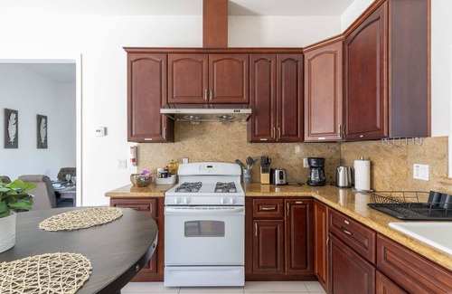 South San Gabriel House | Elegant Retreat Modern Comforts Prime Location
