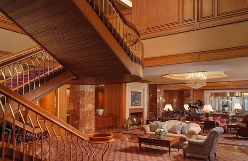 Rio Grande Hotel | Elegant Room w/Heated Pool & Luxurious Décor for Ultimate Relaxation