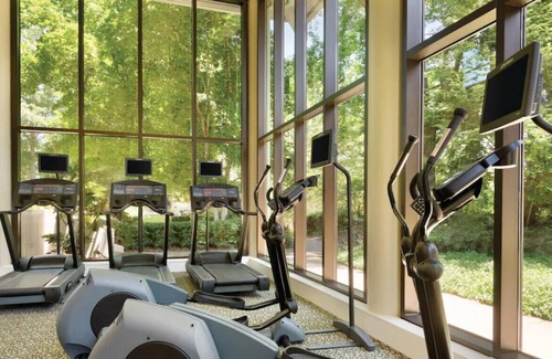 Peachtree City House | Elegant Room with Home-Like Comfort! Free WiFi