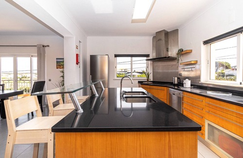 Sagres Villa | Elegant Sagres Villa | 5 Bedrooms | Villa Farol | Close to Beach | Perfect for Families