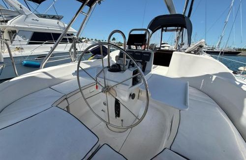 Key West Boat Rental | Elegant Sailboat Stay