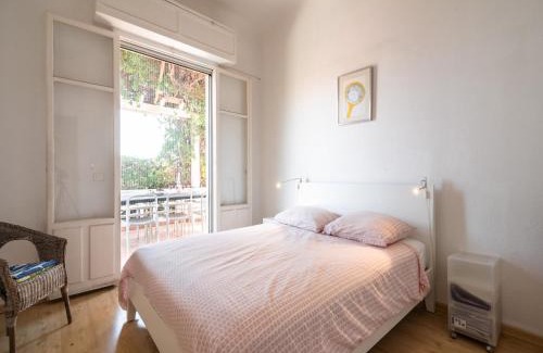 Eze House | Elegant Seaside Villa in Èze