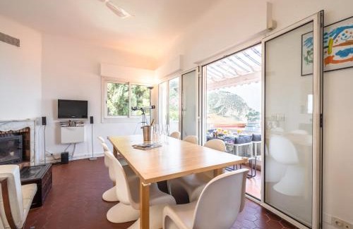 Eze House | Elegant Seaside Villa in Èze