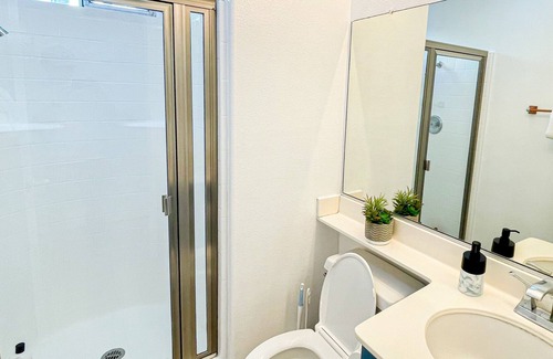 Fontana House | Elegant Secluded and Safe Clean Home