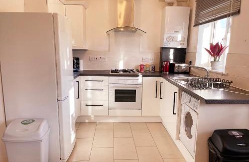 Oxford Apartment | Elegant Serviced Apartment with Parking in Oxford