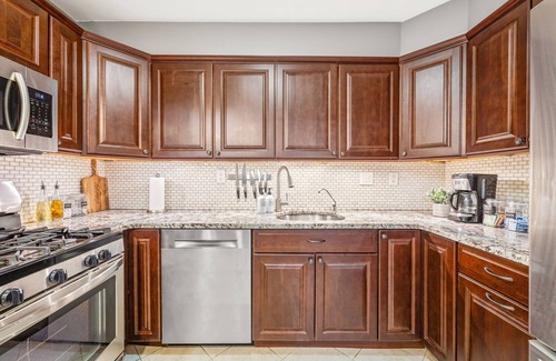 Hoboken Condo | Elegant Spacious Well-stocked Brownstone Duplex