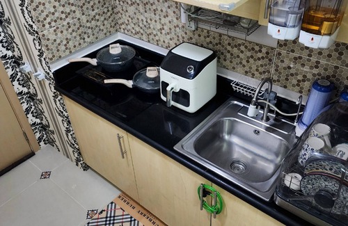 Santo Cristo Apartment | Elegant Studio @ Grass Residences 1-5 persons only, Quezon City