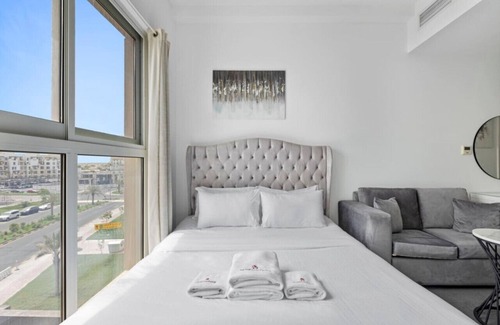 Al Quoz 4 Apartment | Elegant Studio | Ideal community for family