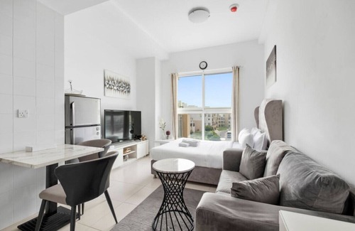 Al Quoz 4 Apartment | Elegant Studio | Ideal community for family