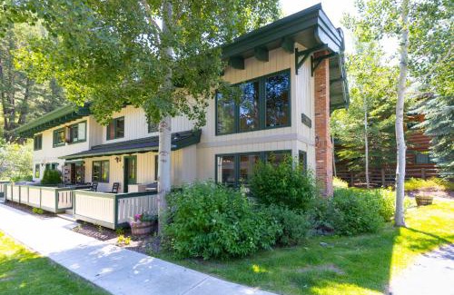 Warm Springs House | Elegant Three Suite Condo Steps to Warm Springs Lodge