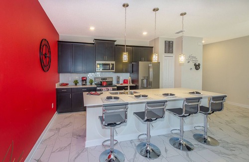 Kissimmee Ski Chalet | Elegant Townhouse 4Beds/4Baths/Pool/18 Min Disney