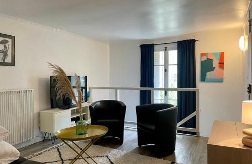7th Arrondissement Apartment | Elegant Triplex - Tour Eiffel Invalides