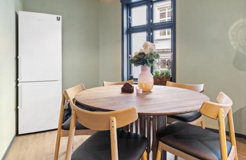 Engen Apartment | Elegant Urban Apartment