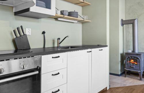 Engen Apartment | Elegant Urban Apartment