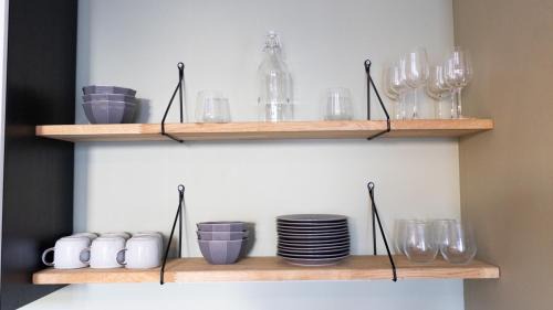 Engen Apartment | Elegant Urban Apartment