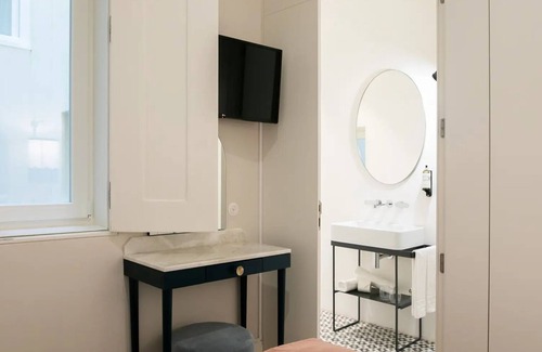 Baixa Hotel | Elegant Urban Stay l Prime Location near to Santa Justa, Rossio & Chiado