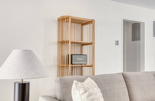Valley Village Apartment | Elegant Valley Village 1BR w/ Pool, BBQ, near Ventura Blvd, by Blueground