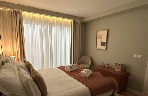 Restelo Apartment | Elegante Apartamento,totalmente remodelado num típico Bairro de Lisboeta.