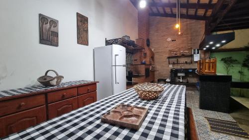 Raul Cury House | Elegante com lareira, Piscina, Área Gourmet, Bilhar, Wi-Fi, SmartTV