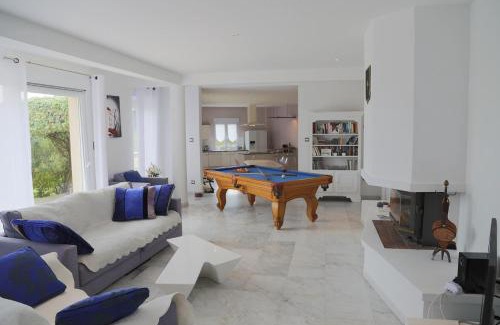 Connaux Villa | Elegante villa de 180m3 avec la superbe vue