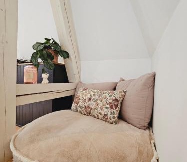 Innere Neustadt Apartment | Elegantes Loft mit 2 Etagen im Königsviertel