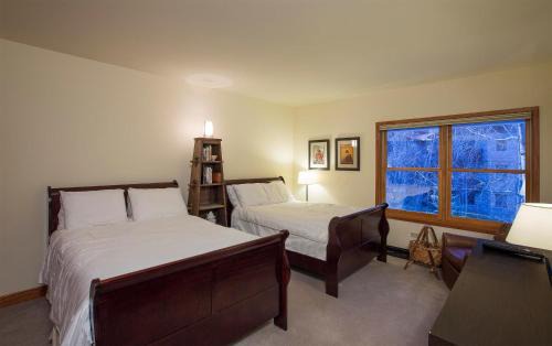 Telluride Apartment | Element 52, Auberge Collection