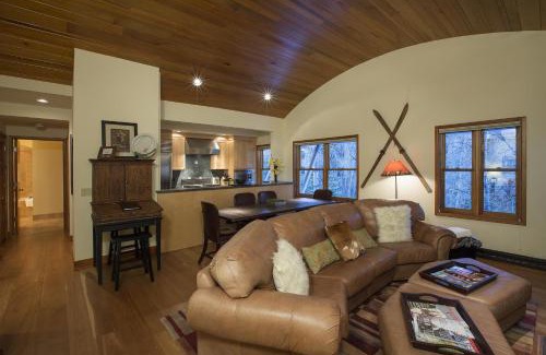 Telluride Apartment | Element 52, Auberge Collection