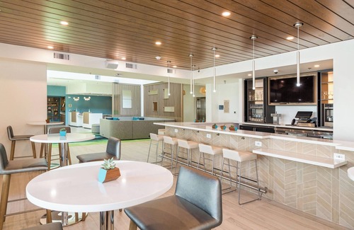 Dupont Hotel | Element Denver International Airport