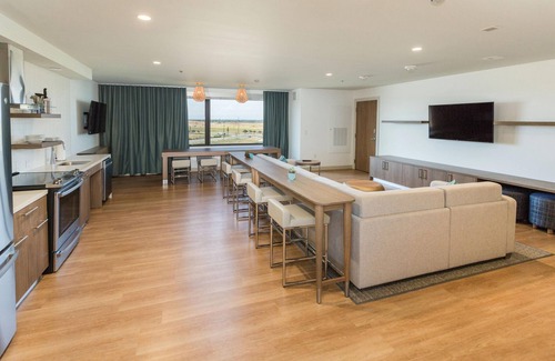 Dupont Hotel | Element Denver International Airport