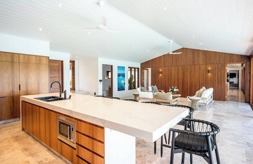 Hamilton Island House | Element Hill