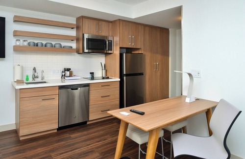 North Kansas City Hotel | Element North Kansas City