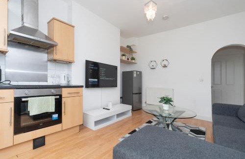 Portswood Apartment | Elena Apartment