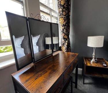 Holmfirth Bed & Breakfast | Elephant and Castle Boutique Bed & Breakfast