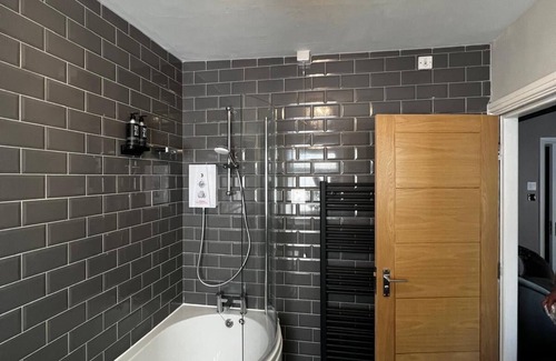 Holmfirth Hotel | Elephant & Castle