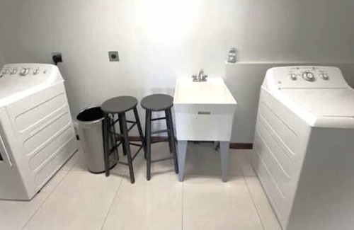 Roseland Apartment | Elevate Apartments at Notre Dame - Handicap Accessible Upscale 2BR in Notre Dame