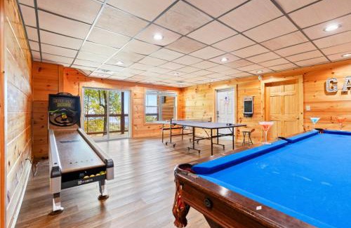 Sevierville Ski Chalet | Elevated Escape by Ghosal Luxury Lodging