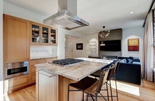 Corbett - Terwilliger - Lair Hill Condo | Elevated Living in the Hills